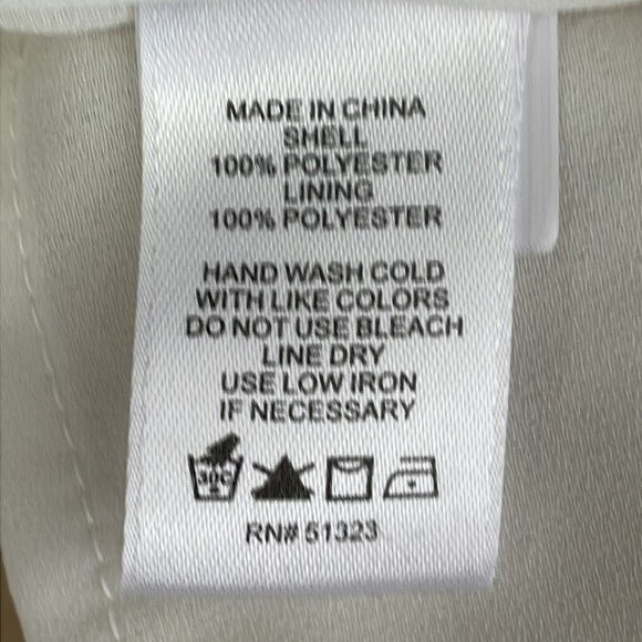 CECE Pleated Sleeveless Blouse - Picture 5 of 5